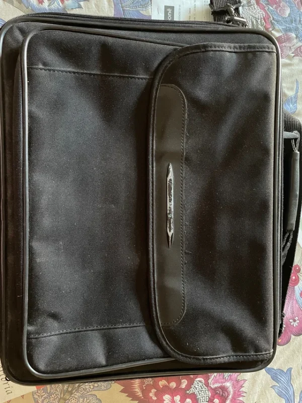 best original laptop bag price in pakistan